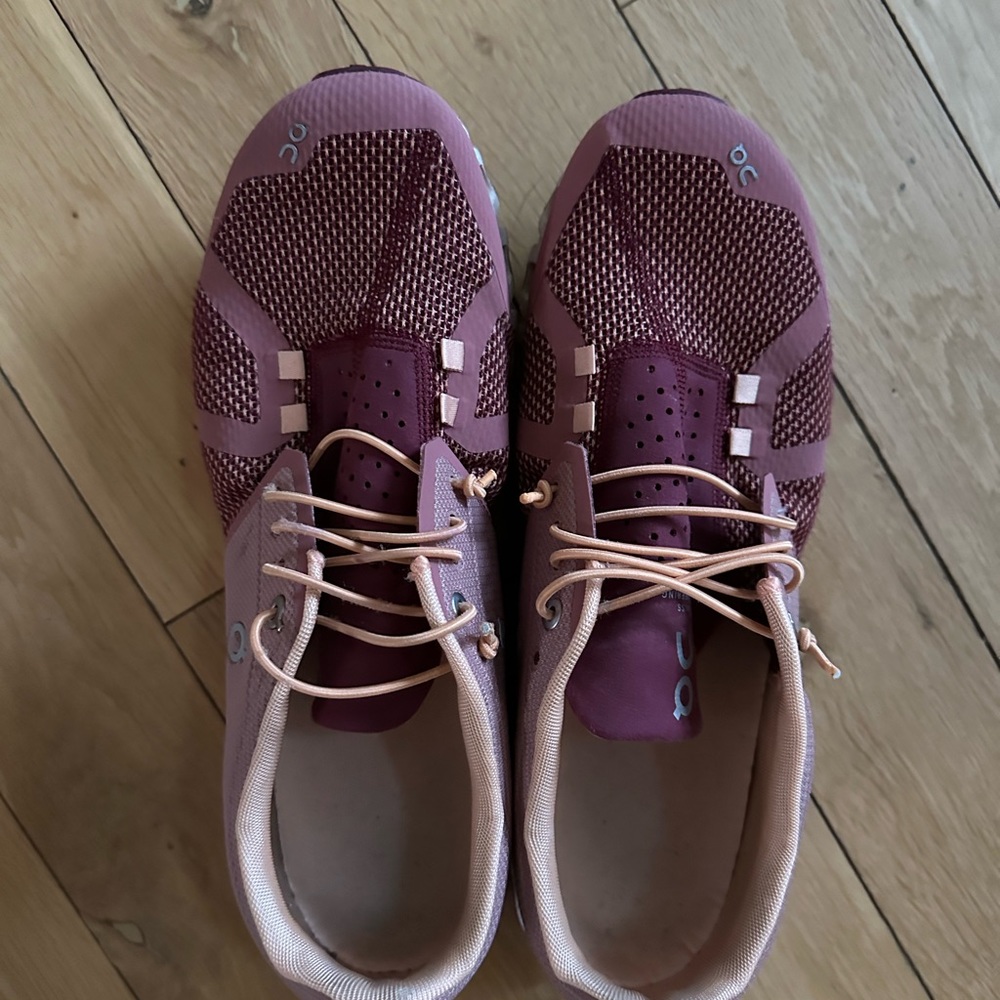 On Cloud women’s